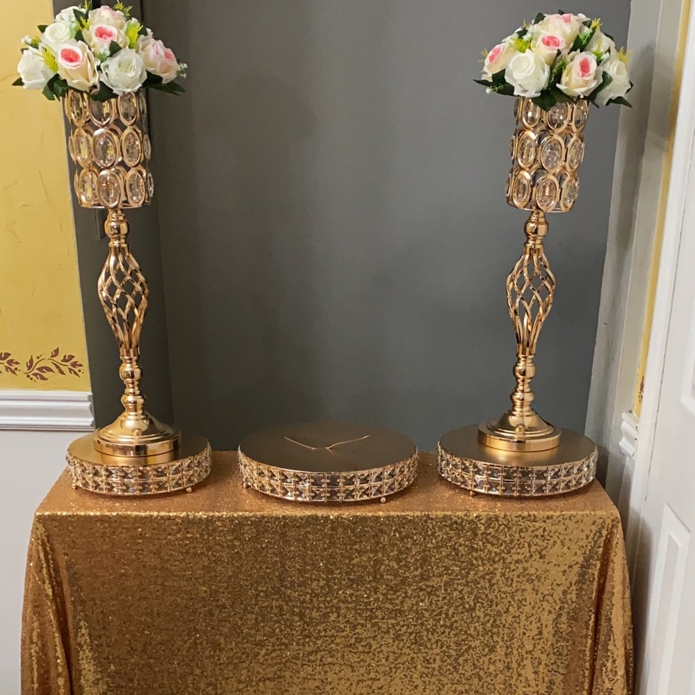 Flower or candle trumpet vase centerpiece